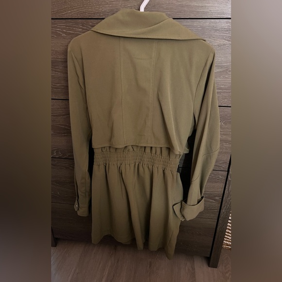 GUESS| TRENCH COAT Kaki - Picture 6 of 7